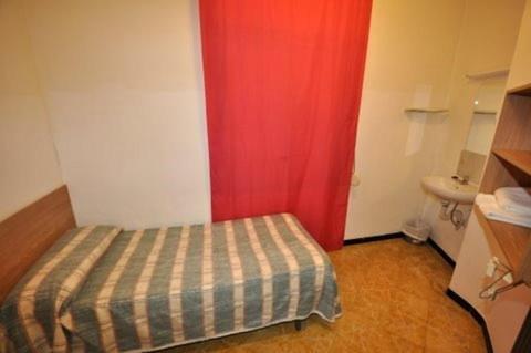 Hostal Can Blanco Sarriá de Ter Oda fotoğraf
