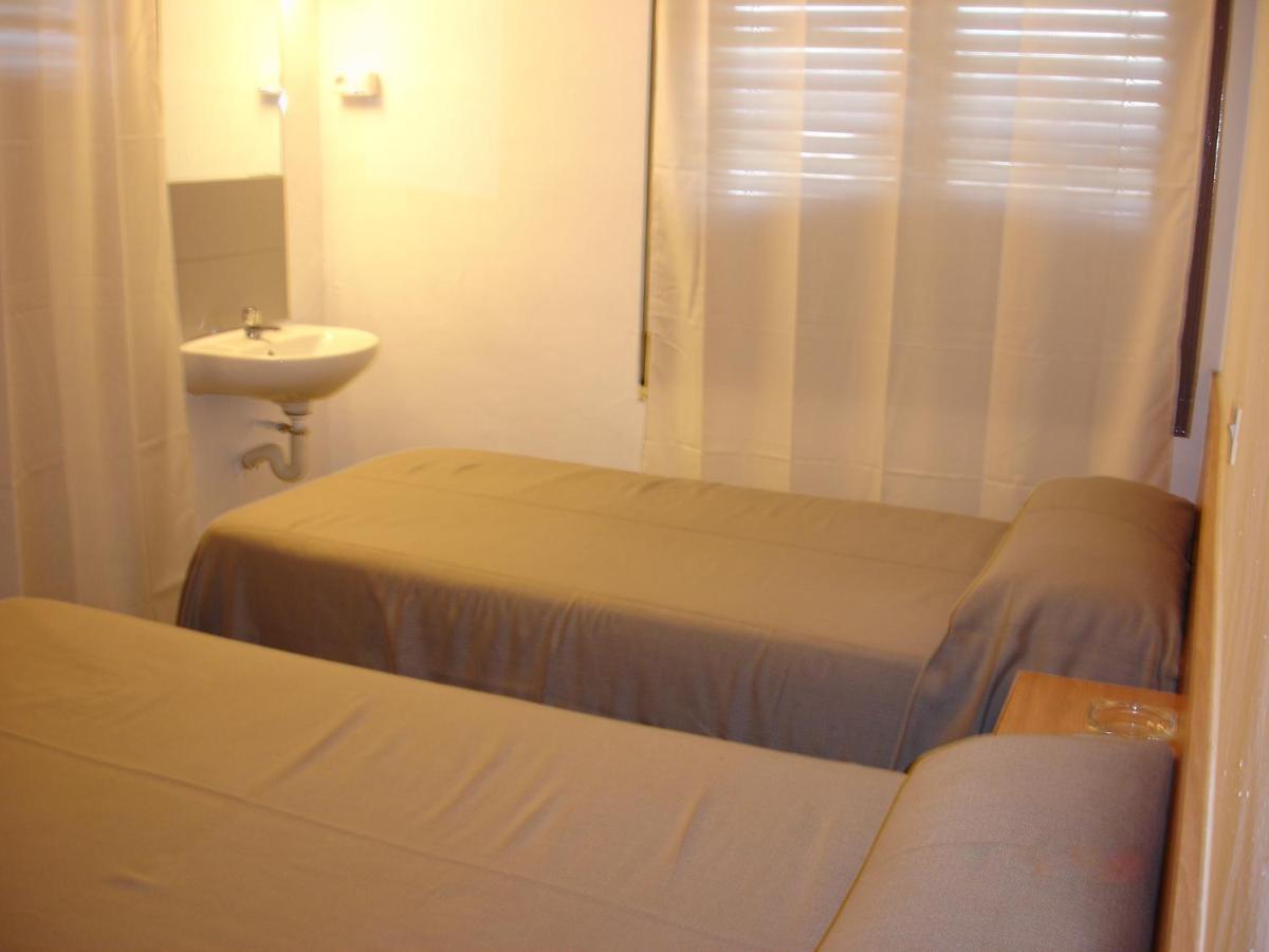 Hostal Can Blanco Sarriá de Ter Dış mekan fotoğraf